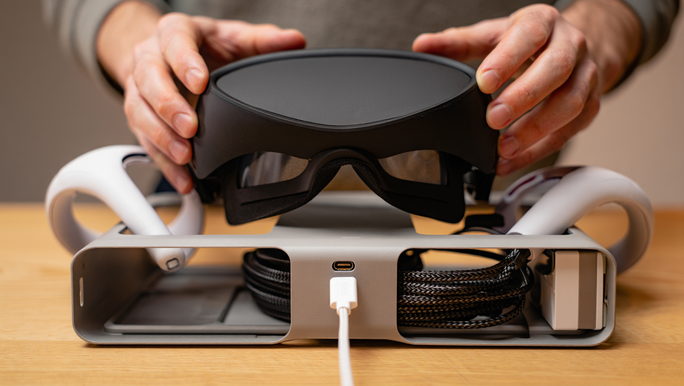 VR Headset Stand - Illustration 2